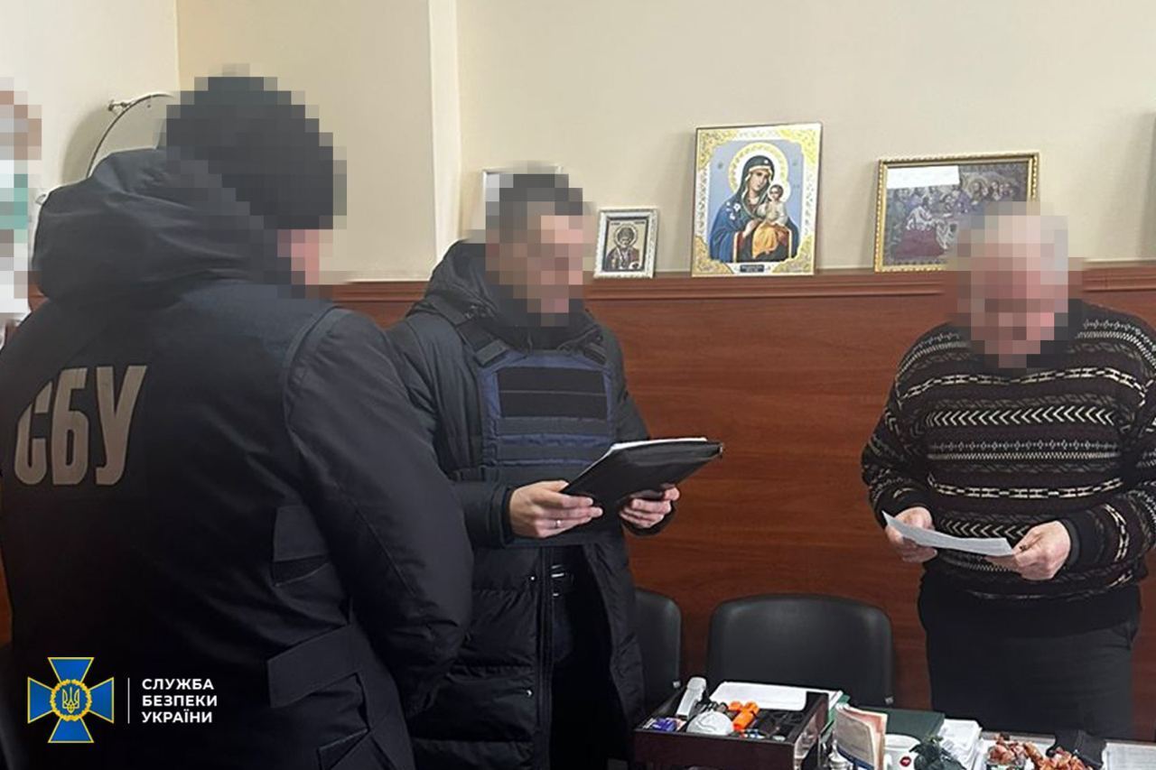 В Україні викрили нові схеми для ухилянтів: серед фігурантів – троє посадовців медзакладів та адвокатка. Фото