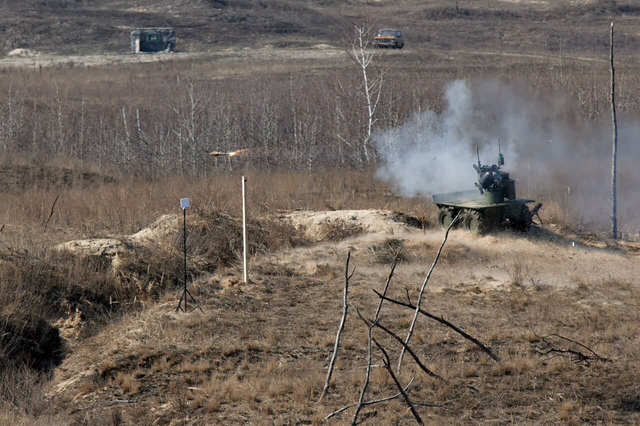 В Украине стартует массовое производство наземных роботов: Федоров вскрыл детали. Фото