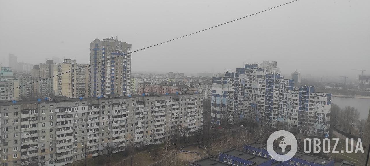 Синоптики не прогнозували: у Києві несподівано пішов сніг. Фото і відео