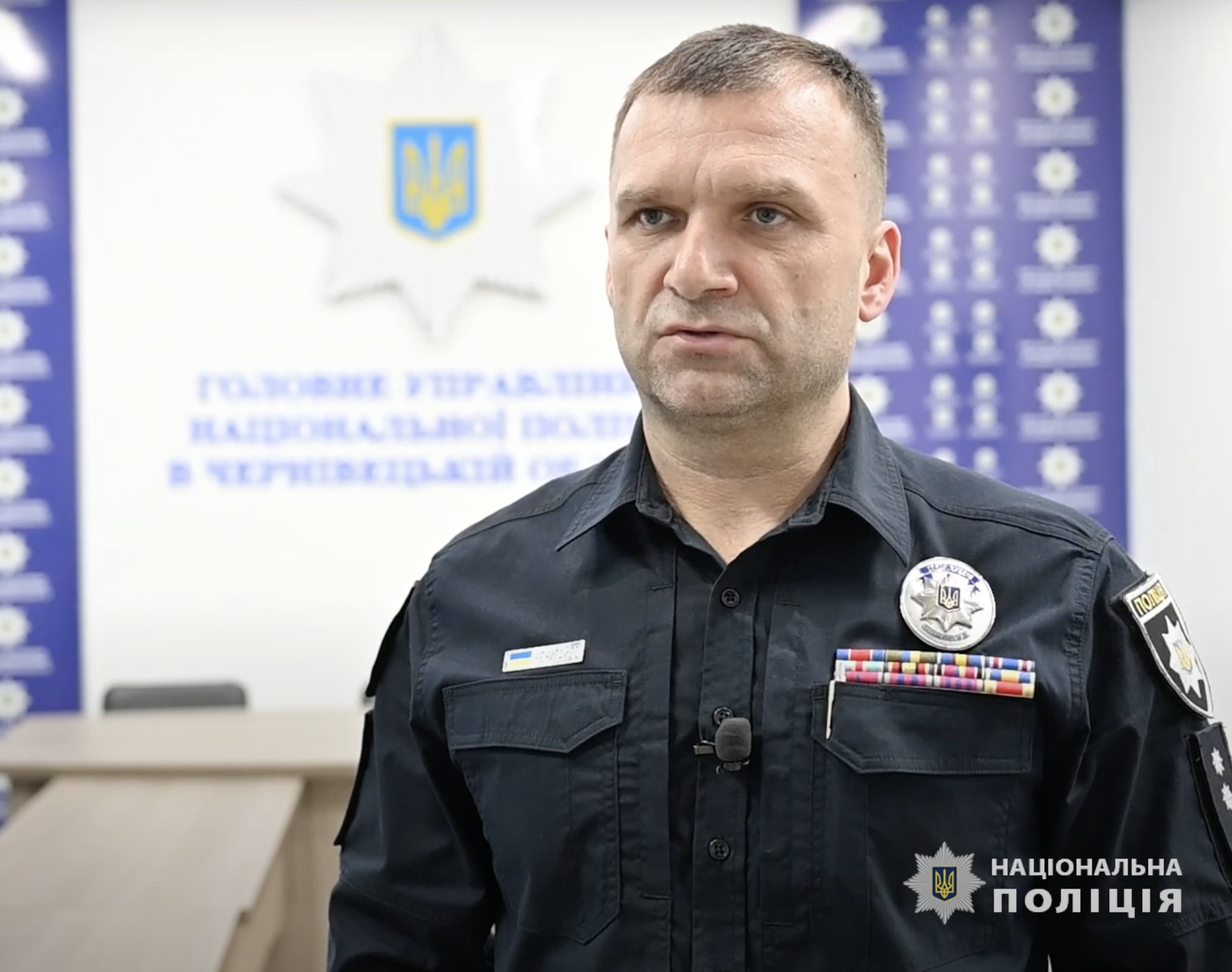Стали известны результаты проверки полицейской, которая обзывала тупыми учеников гимназии в Черновцах и угрожала сдать их в детдом