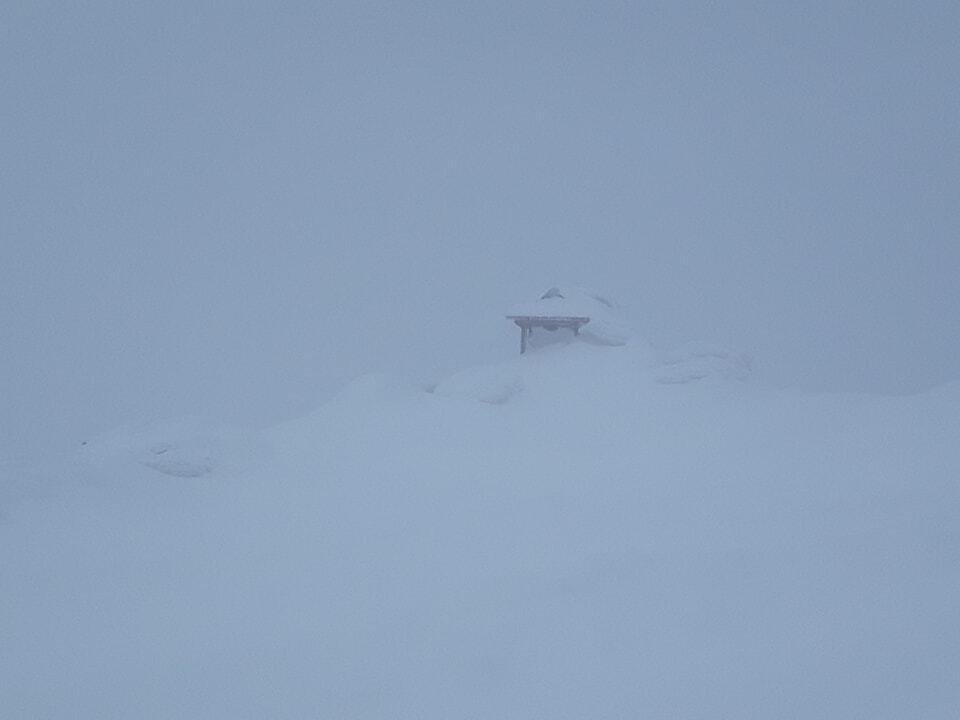 Поп Иван Черногорский в снегу