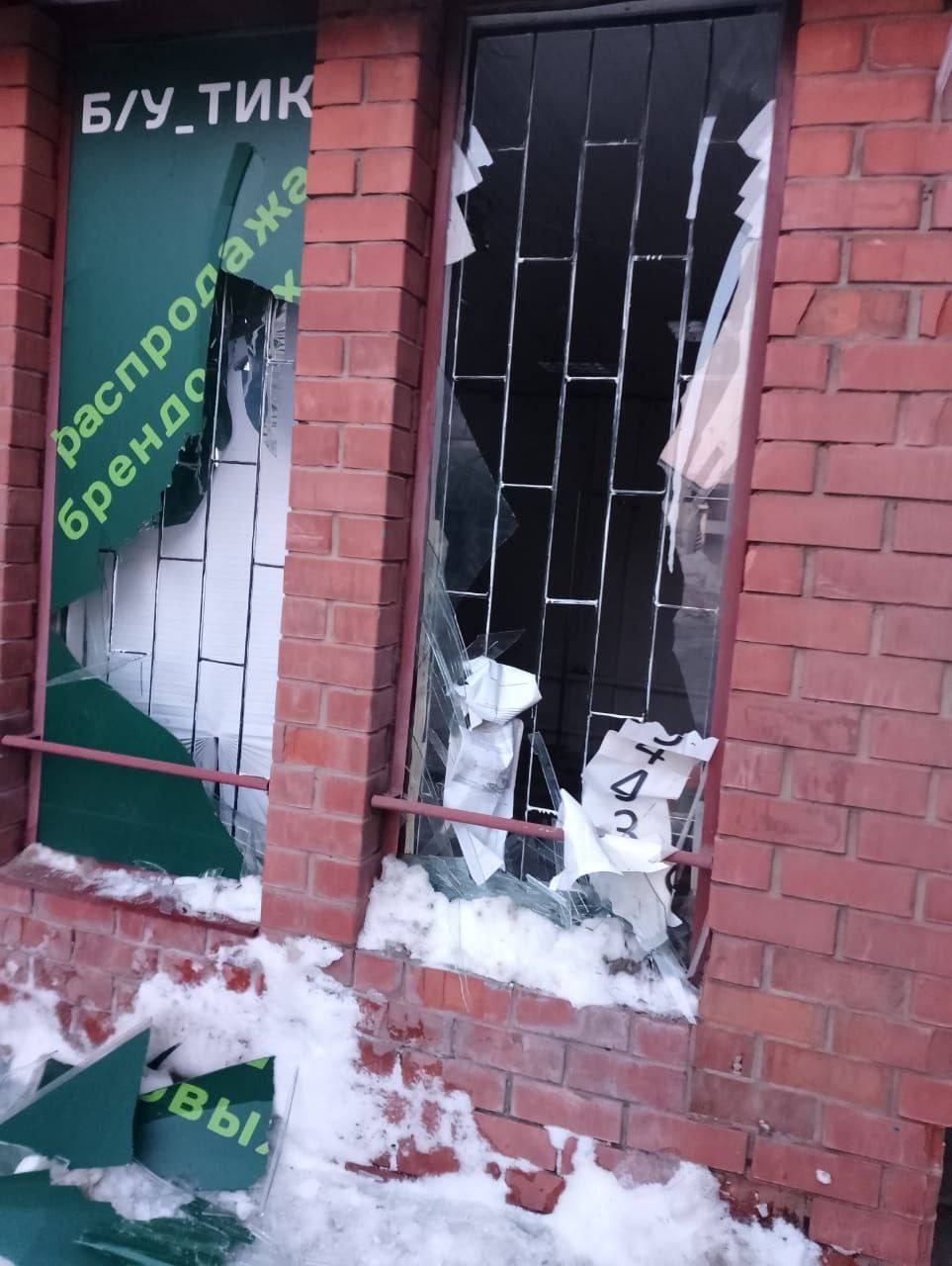 В Воронежской области пожаловались на мощную атаку, возникли проблемы со светом. Фото и видео