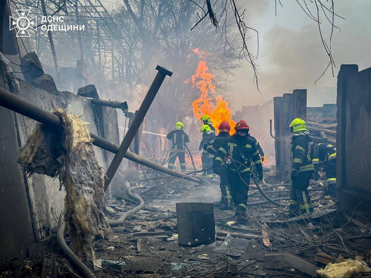 Окупанти завдали удару по Одесі, загинули 20 осіб, десятки поранені: 16 березня оголошено днем жалоби. Фото