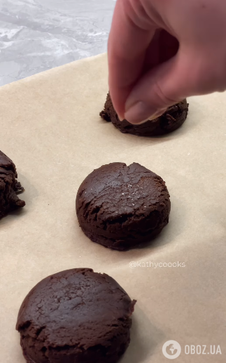 Почти как брауни: как приготовить супершоколадное печенье за несколько минут