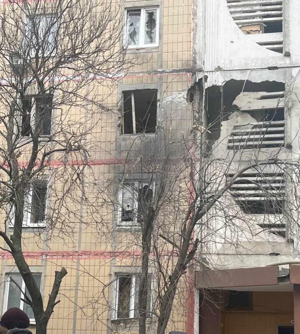 Гриміли вибухи, піднявся дим: у Бєлгородській області тривають атаки, росіяни панікують. Фото і відео