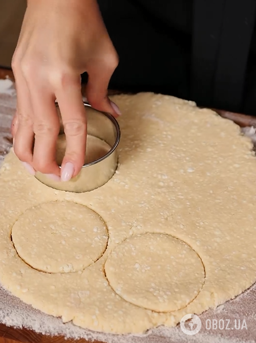 Сладкие творожные пончики в пудре: как правильно сделать тесто, чтобы оно не впитывало масло