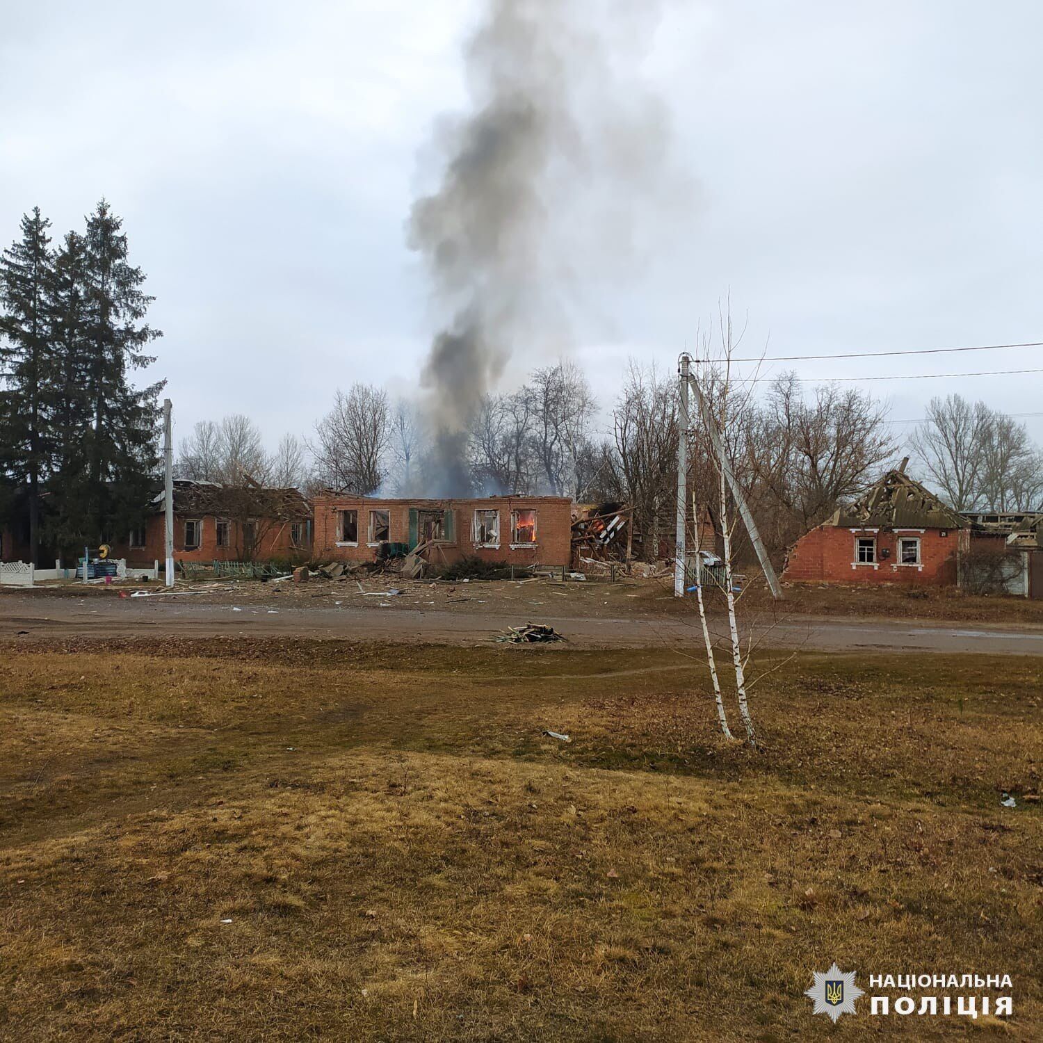 На Харківщині окупанти обстріляли тимчасовий пункт швидкої меддопомоги: є поранені. Фото