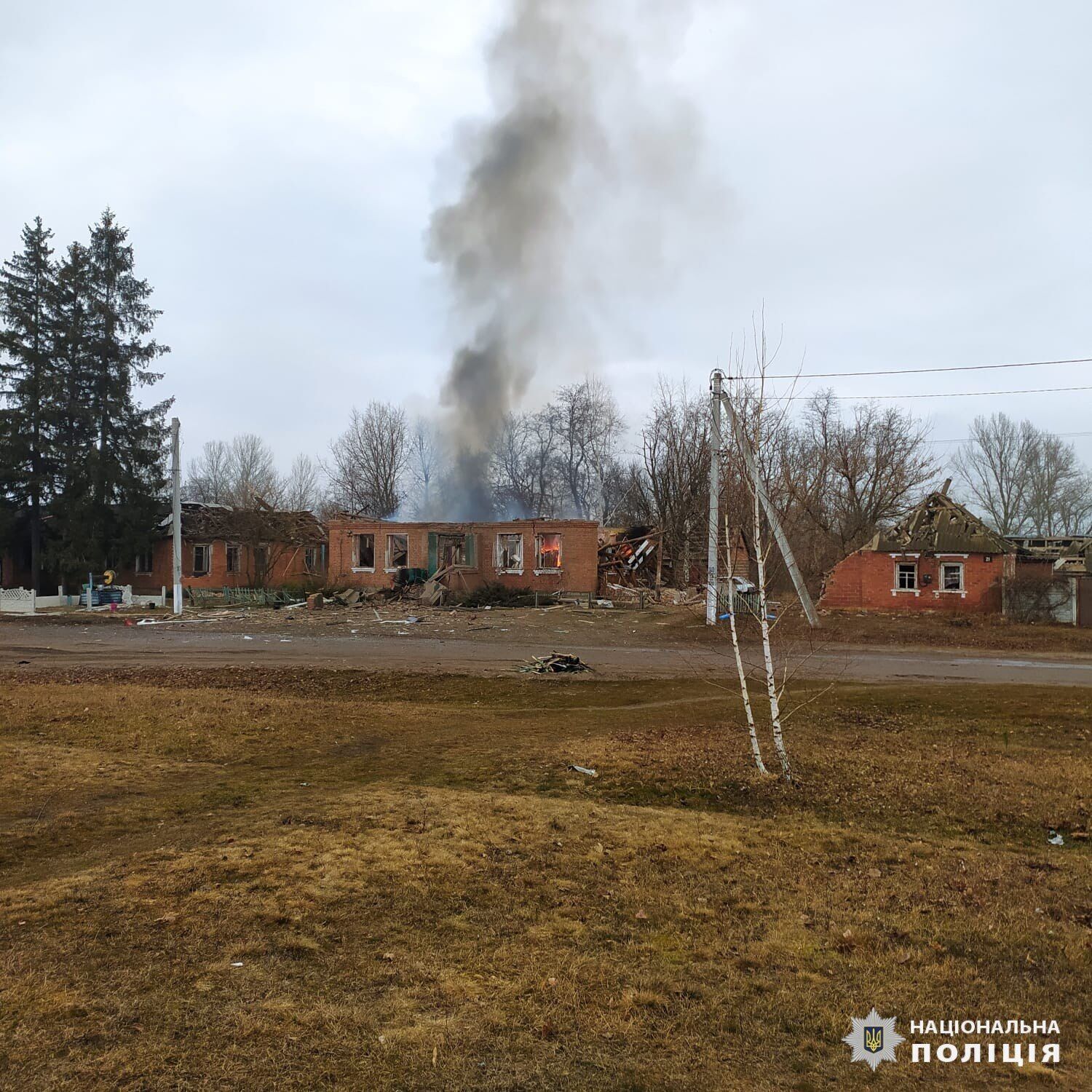 В Харьковской области оккупанты обстреляли временный пункт скорой медпомощи: есть раненые. Фото