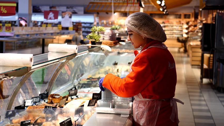 Возможности без опыта работы: сеть Auchan Украина внесли в список лучших работодателей