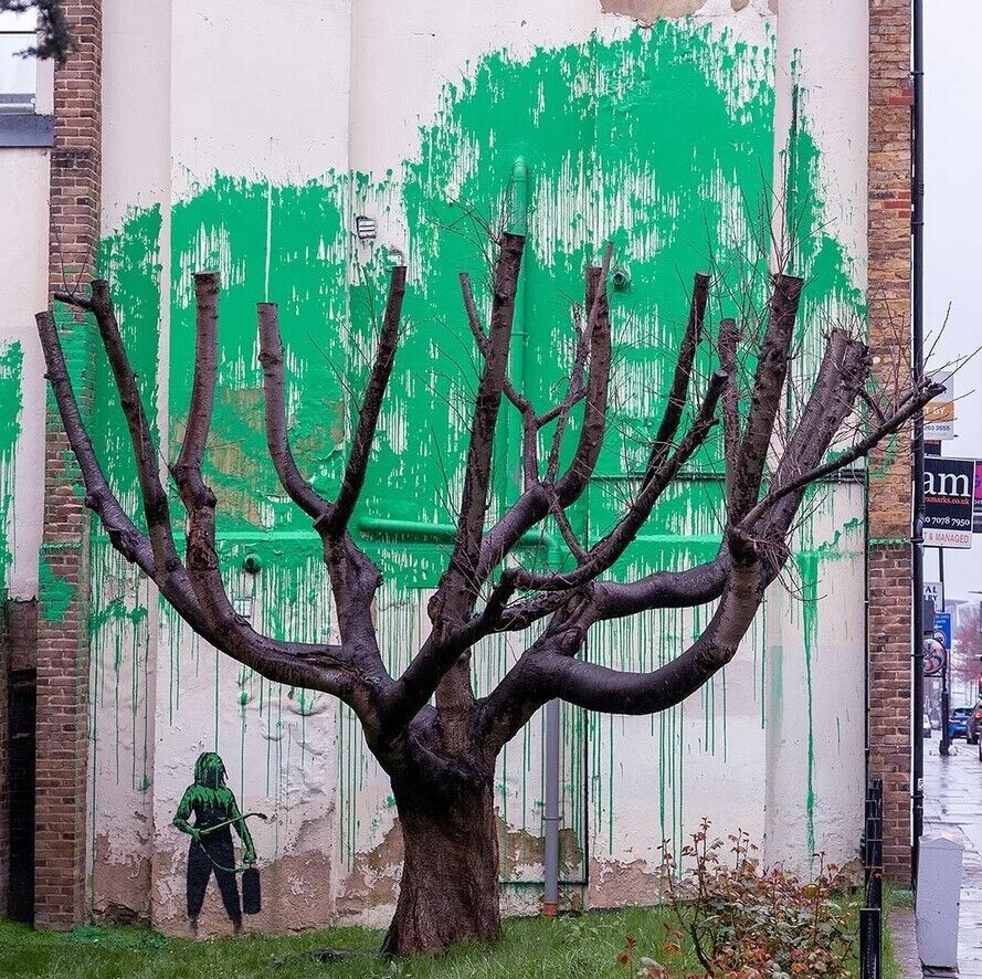 Бэнкси создал новый мурал в Лондоне: как отреагировали люди. Фото и видео