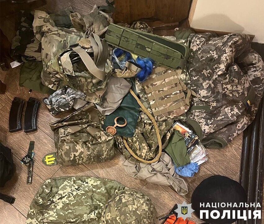 Від імені ЗСУ просили про гуманітарну допомогу, яку потім продавали: у Києві затримали двох "військових". Фото і відео