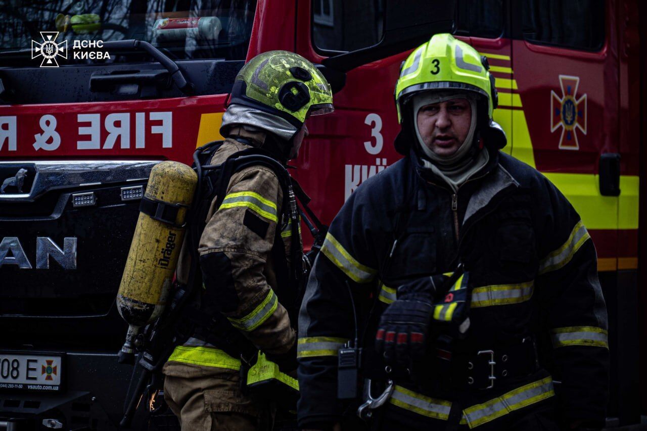 В Киеве при пожаре погибла женщина: подробности трагедии. Фото