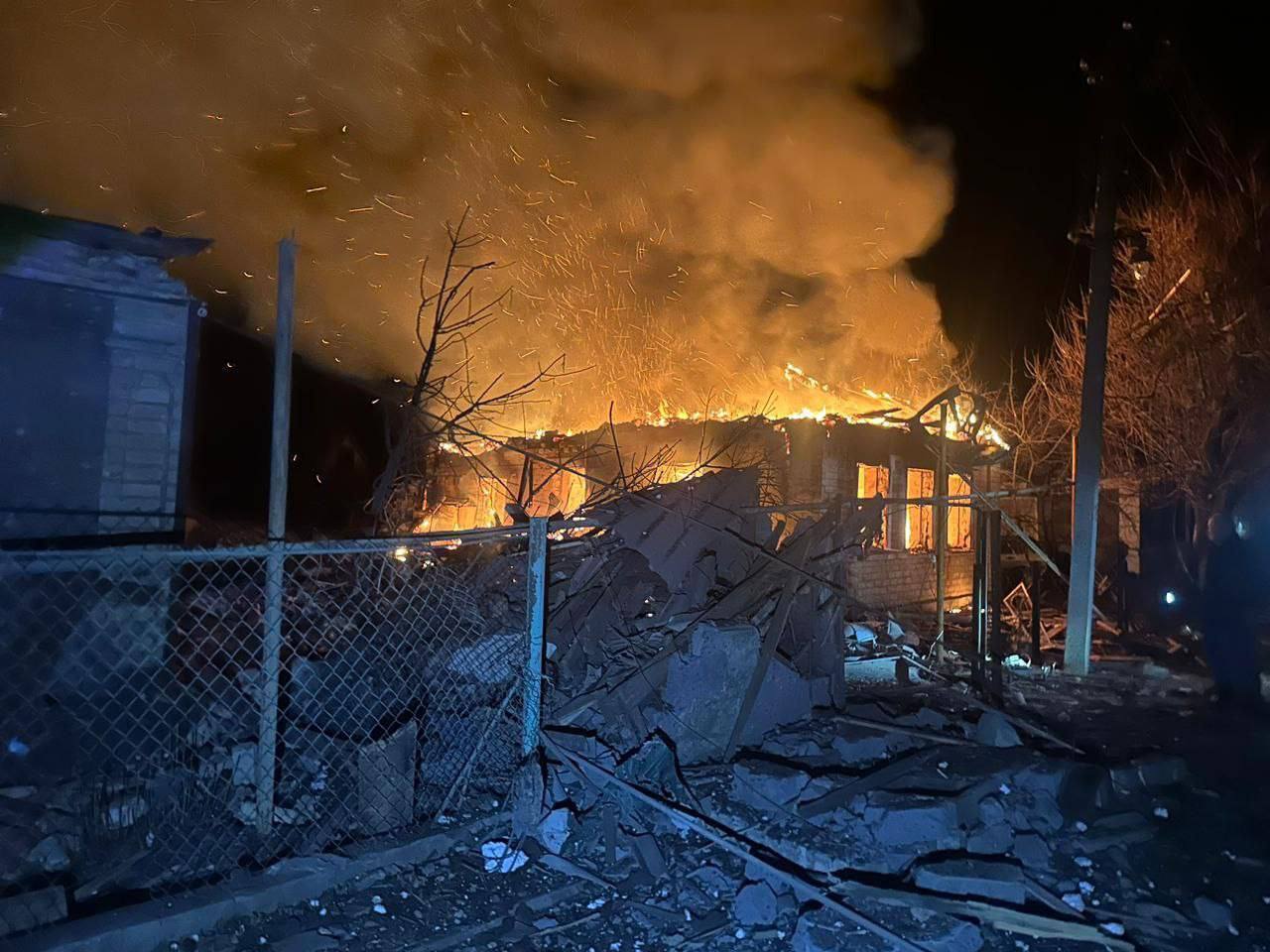 Оккупанты ударили по Селидово на Донетчине: повреждены десятки домов, есть пострадавшие. Фото