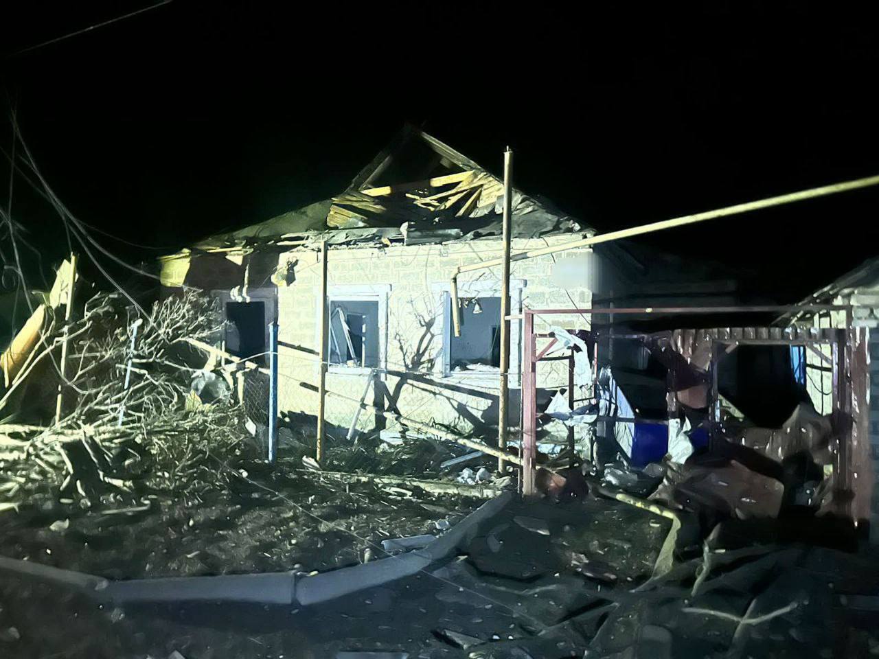 Оккупанты ударили по Селидово на Донетчине: повреждены десятки домов, есть пострадавшие. Фото