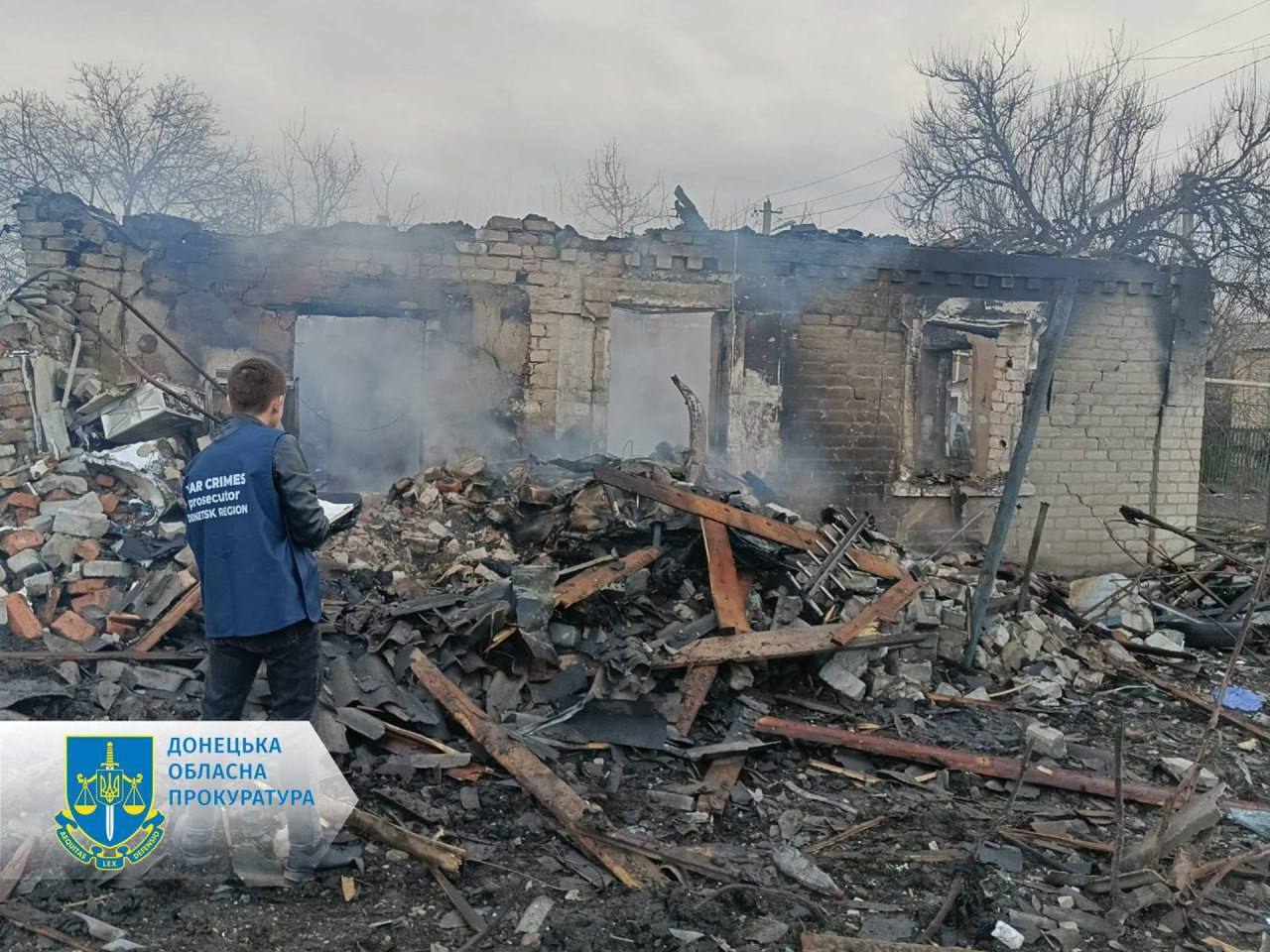 Окупанти вдарили по Селидовому на Донеччині: пошкоджено десятки будинків, є постраждалі. Фото
