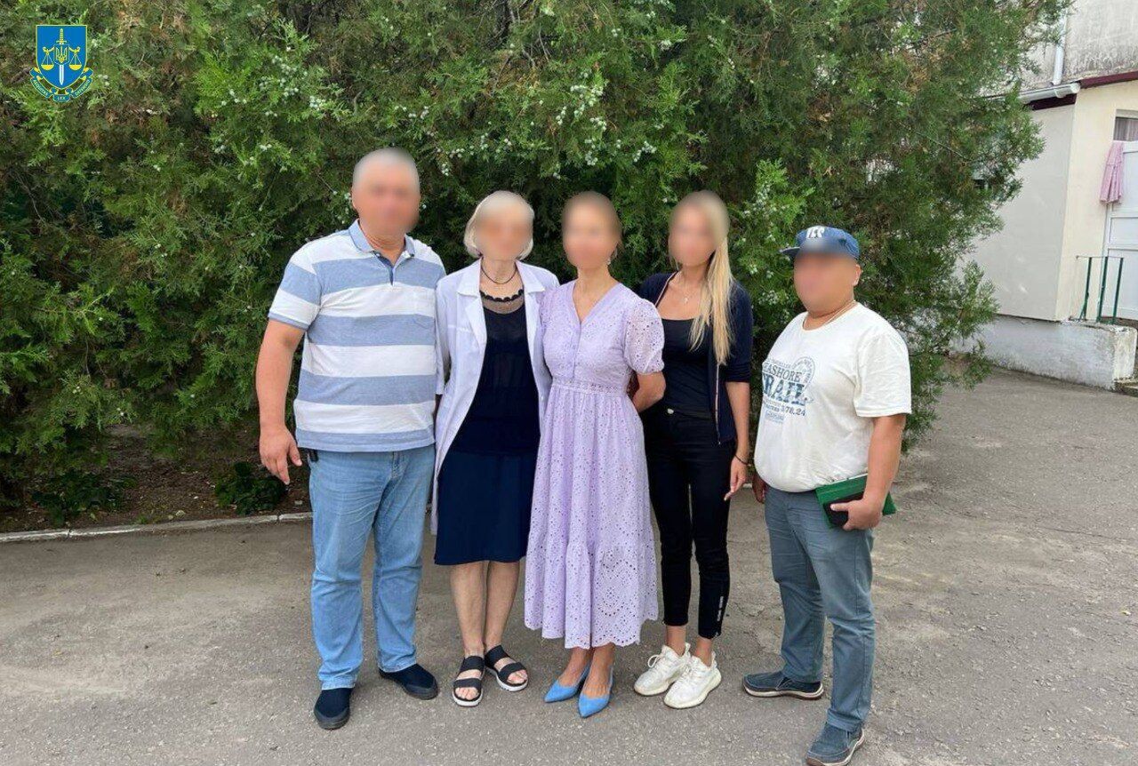 СБУ повідомила про підозру двом соратницям Путіна, причетним до депортації українських дітей до РФ. Фото і відео