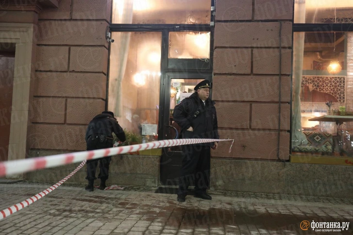 У Росії зек, повернувшись з війни проти України, застрелив свого бізнес-партнера в ресторані та продовжив їсти