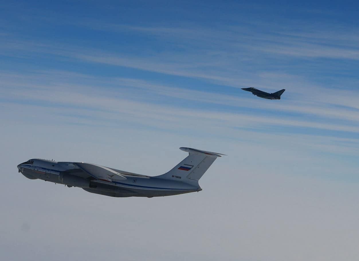 Немецкие истребители Eurofighter впервые перехватили самолеты РФ у территориальных вод Латвии