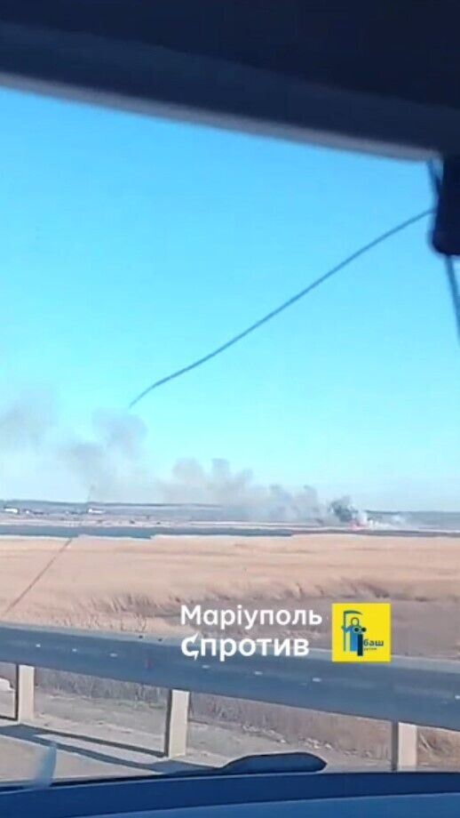 Украинские партизаны обнаружили, где на Мариупольском направлении ВСУ сбили вражеский самолет Су-34. Видео
