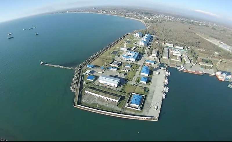 Работы идут непрерывно: Россия почти достроила военный порт на оккупированной территории Грузии. Видео