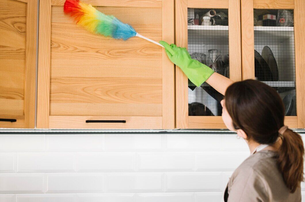 Как надолго избавиться от пыли дома: 10 правил уборки, которые все изменят