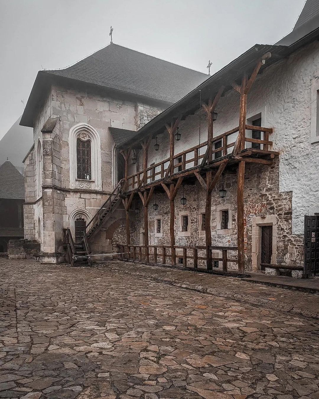 Подорож найстарішими містами України: від Києва до Хотина