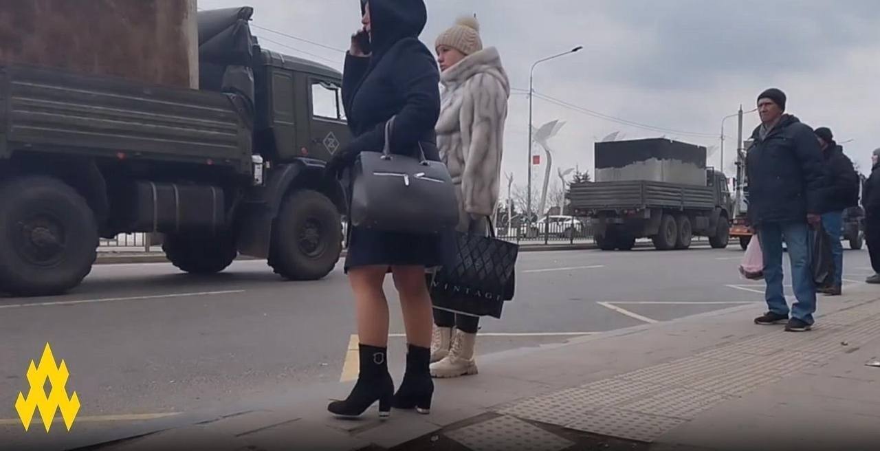 Окупанти везуть бетонні укріплення в напрямку Бердянська: в "Атеш" розповіли, що відбувається. Фото 
