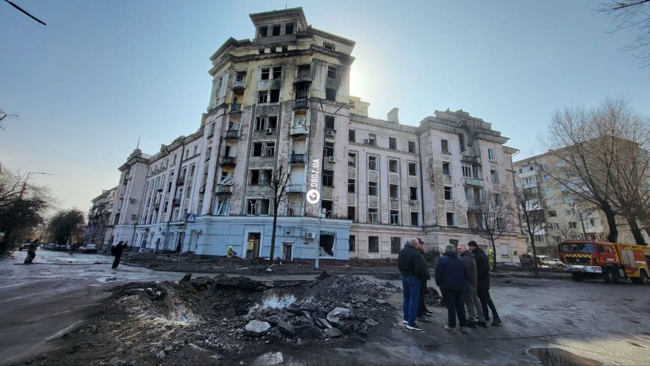 Специально строили на склоне и называли "Красным": в Киеве 21 марта российская ракета повредила исторический дом