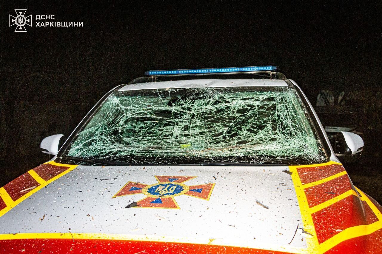 Постраждали рятувальник та поліцейський: з'явилися нові деталі нічних обстрілів Харкова. Фото