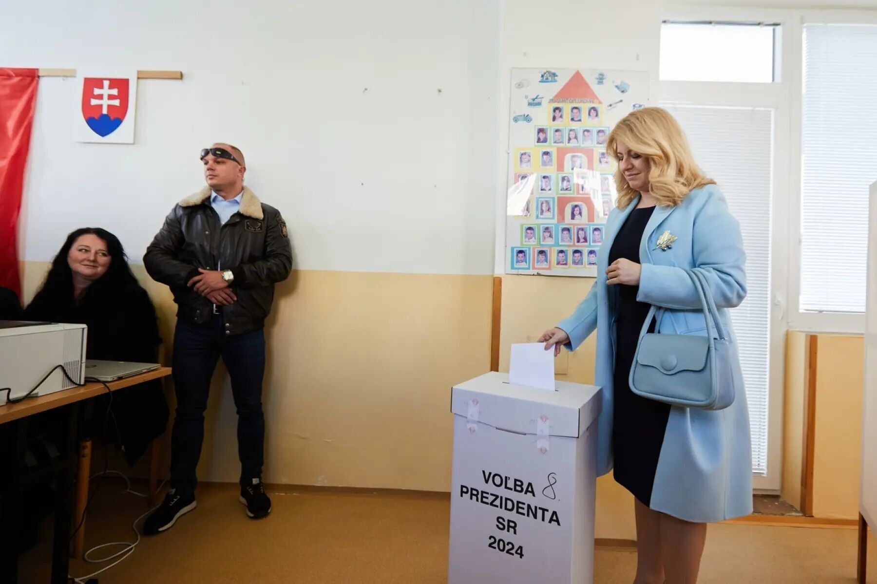У Словаччині відбувся перший тур виборів президента: хто претендує на перемогу  qkxiqdxiqdeihrant