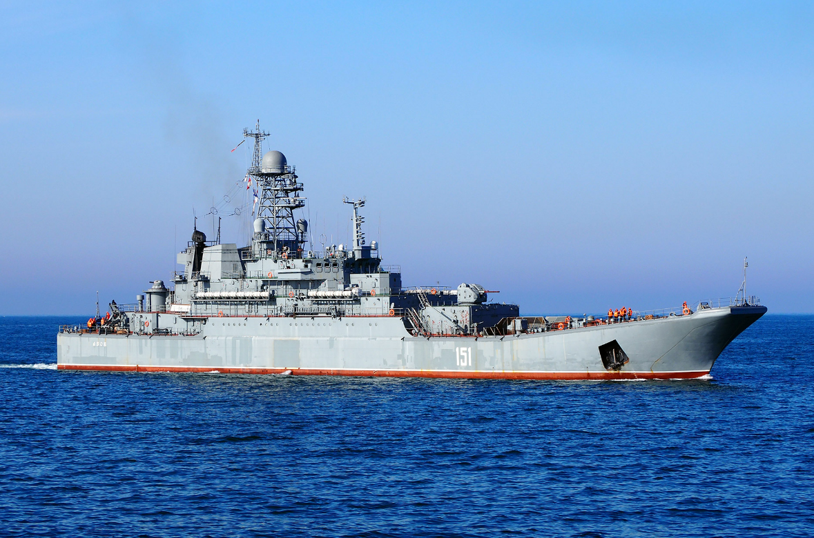 БДК "Ямал" и "Азов": что известно о кораблях ЧФ РФ, которые ВСУ поразили в ночь на 24 марта