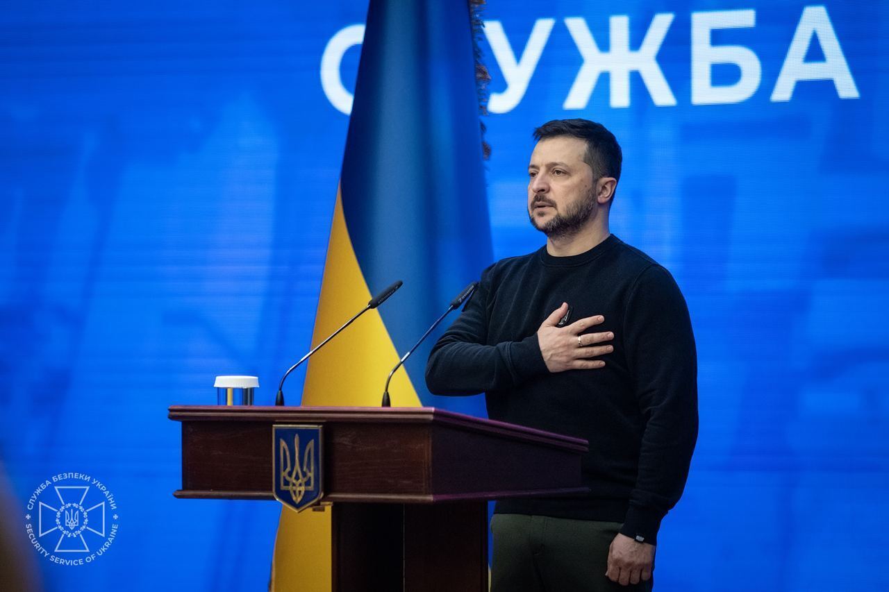 Президент вшанував пам'ять Героїв, які загинули за Україну