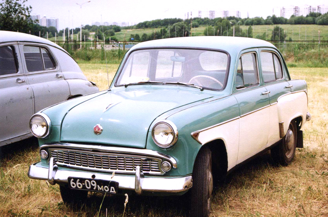 Почему в СССР выпускали двухцветные авто: откуда пошла мода