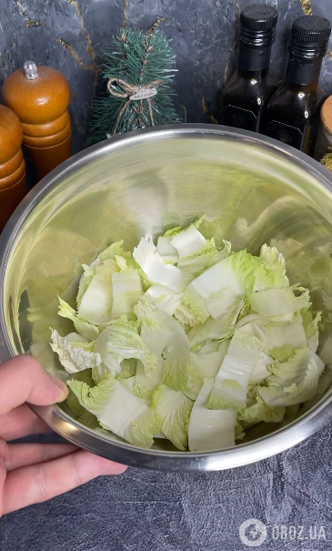 Маринованная пекинская капуста вместо салатов: получается очень хрустящей и пряной
