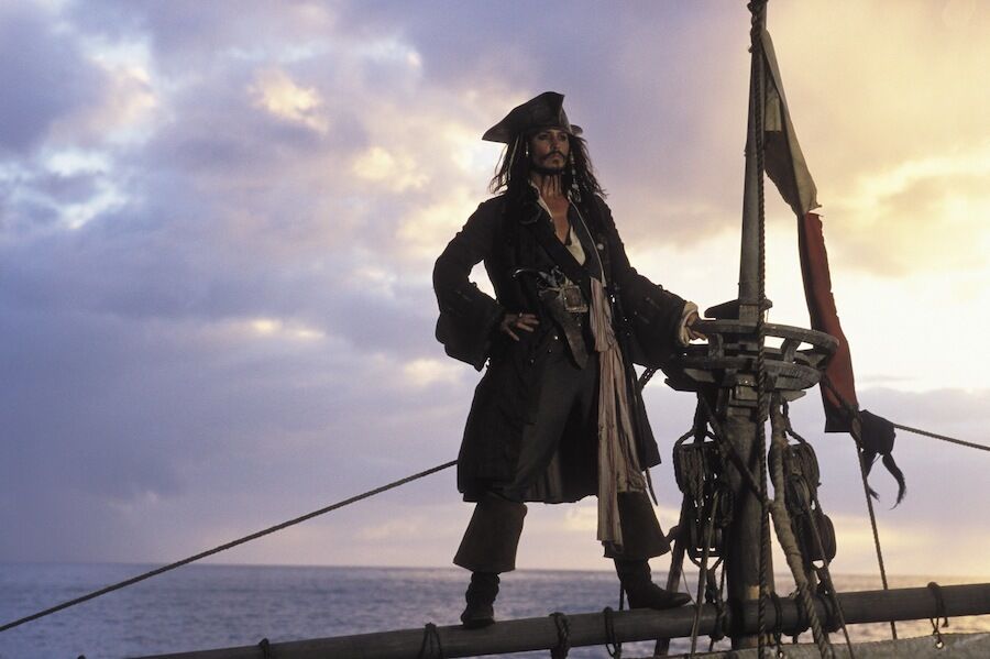 Конец эпохи Джонни Деппа? Продюсер фильма "Пираты Карибского моря" анонсировал продолжение франшизы