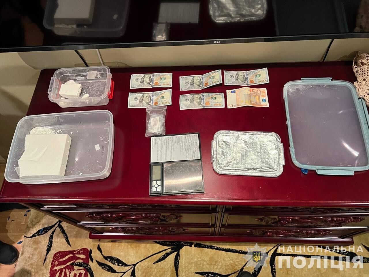 В Киеве задержали родственника известного педофила, сбывавшего кокаин: изъят "товар" на $250 тыс. Фото