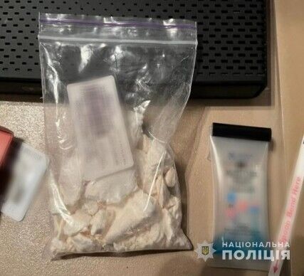 У Києві затримали родича відомого педофіла, який збував кокаїн: вилучено "товару" на $250 тис. Фото