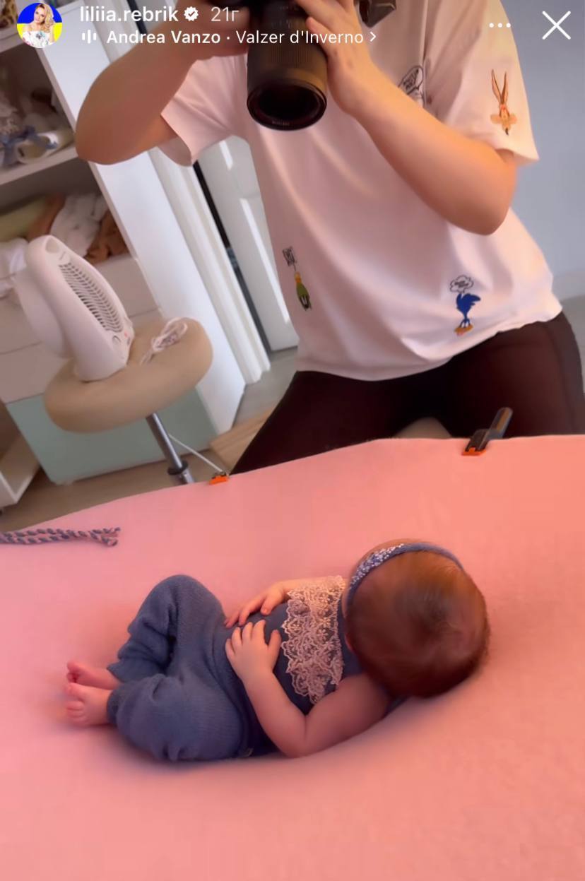 Лилия Ребрик устроила первую фотосессию новорожденной дочери: как она выглядит
