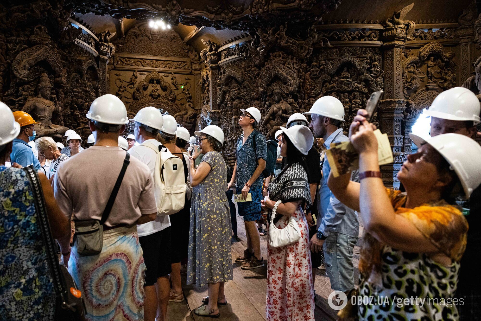 На популярних курортах Таїланду взялися за російських туристів: росіянам загрожують серйозні штрафи і депортація