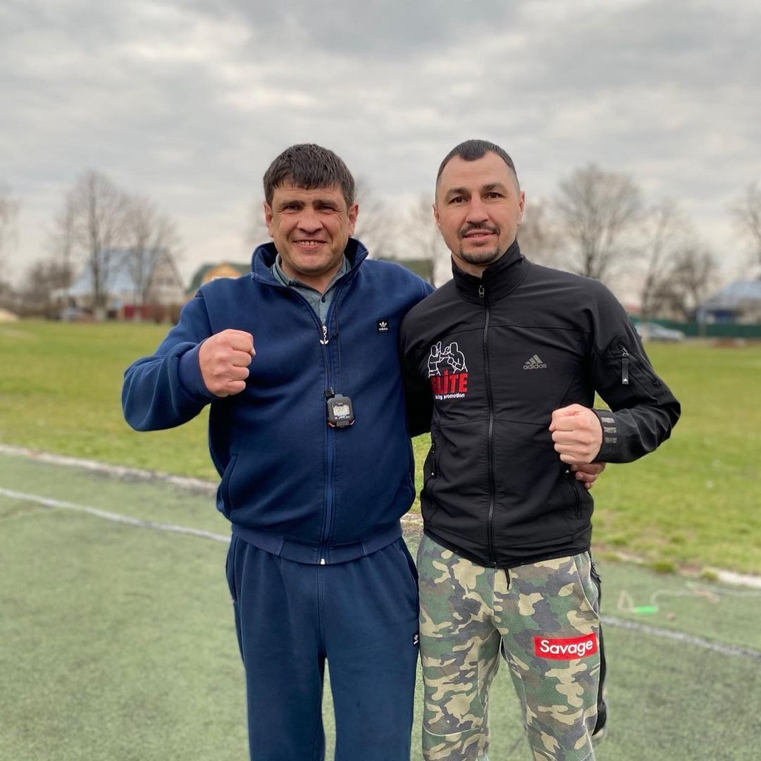 "Три недели реанимации": первый тренер украинского чемпиона мира по боксу получил тяжелое ранение