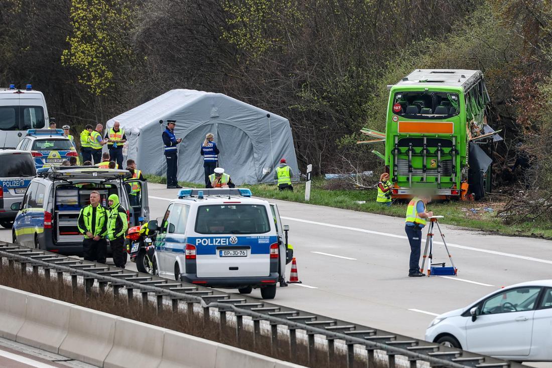 У Німеччині в смертельну ДТП потрапив автобус Flixbus: серед постраждалих – українки. Фото