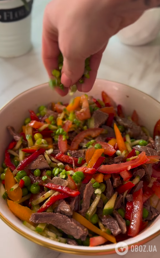 Салат с говядиной и овощами: очень удачное сочетание продуктов с ароматной заправкой