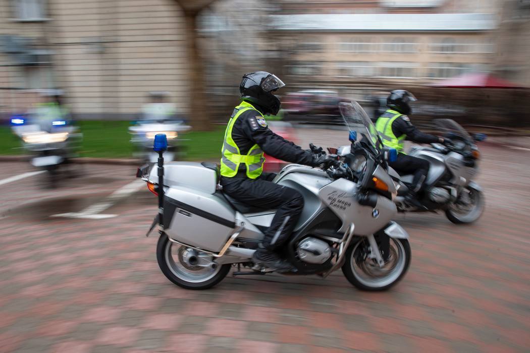 Обладнані всім необхідним: Кличко передав патрульній поліції Києва мотоцикли від міжнародних партнерів. Фото