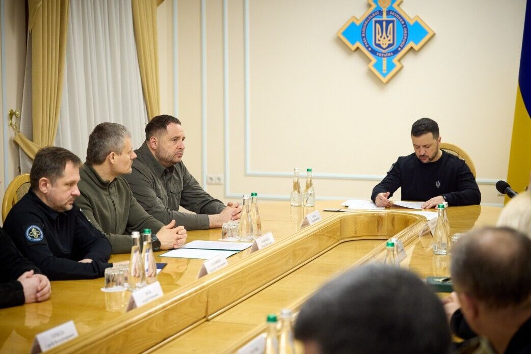 "Приоритет – оборона государства": Зеленский рассказал об изменениях в работе СНБО и назвал первоочередные задачи