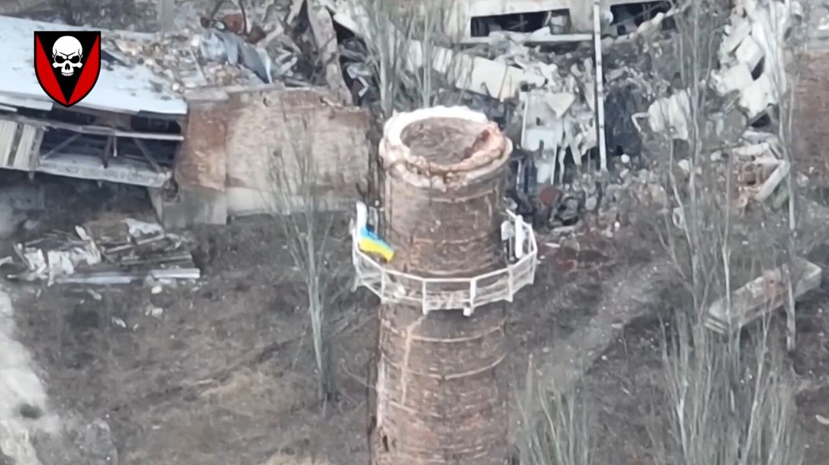 "Черные запорожцы" установили флаг Украины под носом у оккупантов. Видео