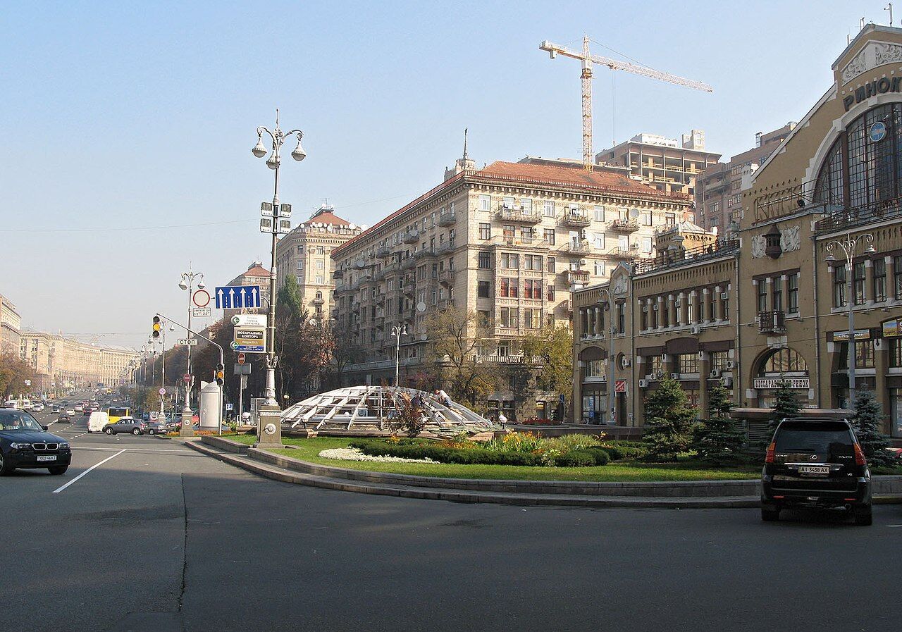 В сети показали, как менялась Бессарабская площадь в Киеве на протяжении нескольких столетий. Архивные фото