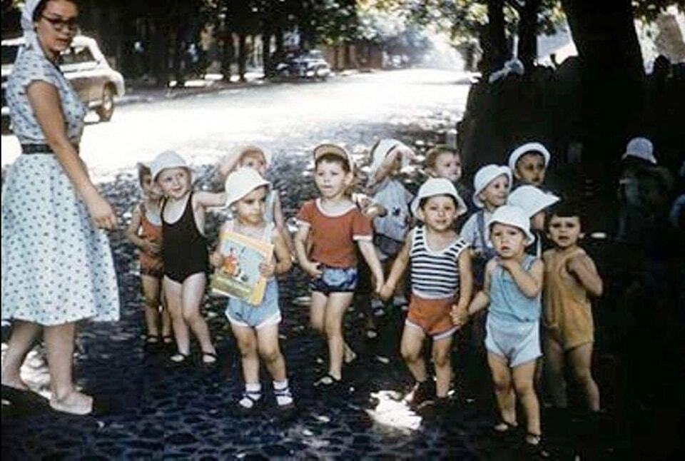 В сети показали настоящую жизнь Киева в 1950-х годах глазами английского туриста. Фото