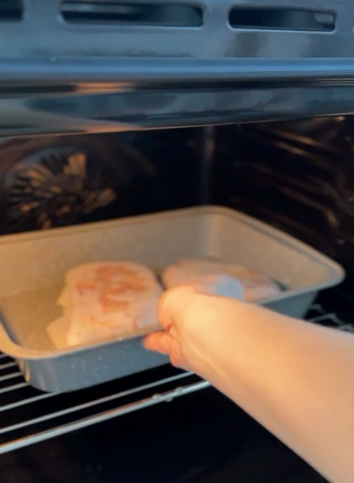 Как приготовить сочные стейки в обычной духовке: лучше, чем в ресторанах