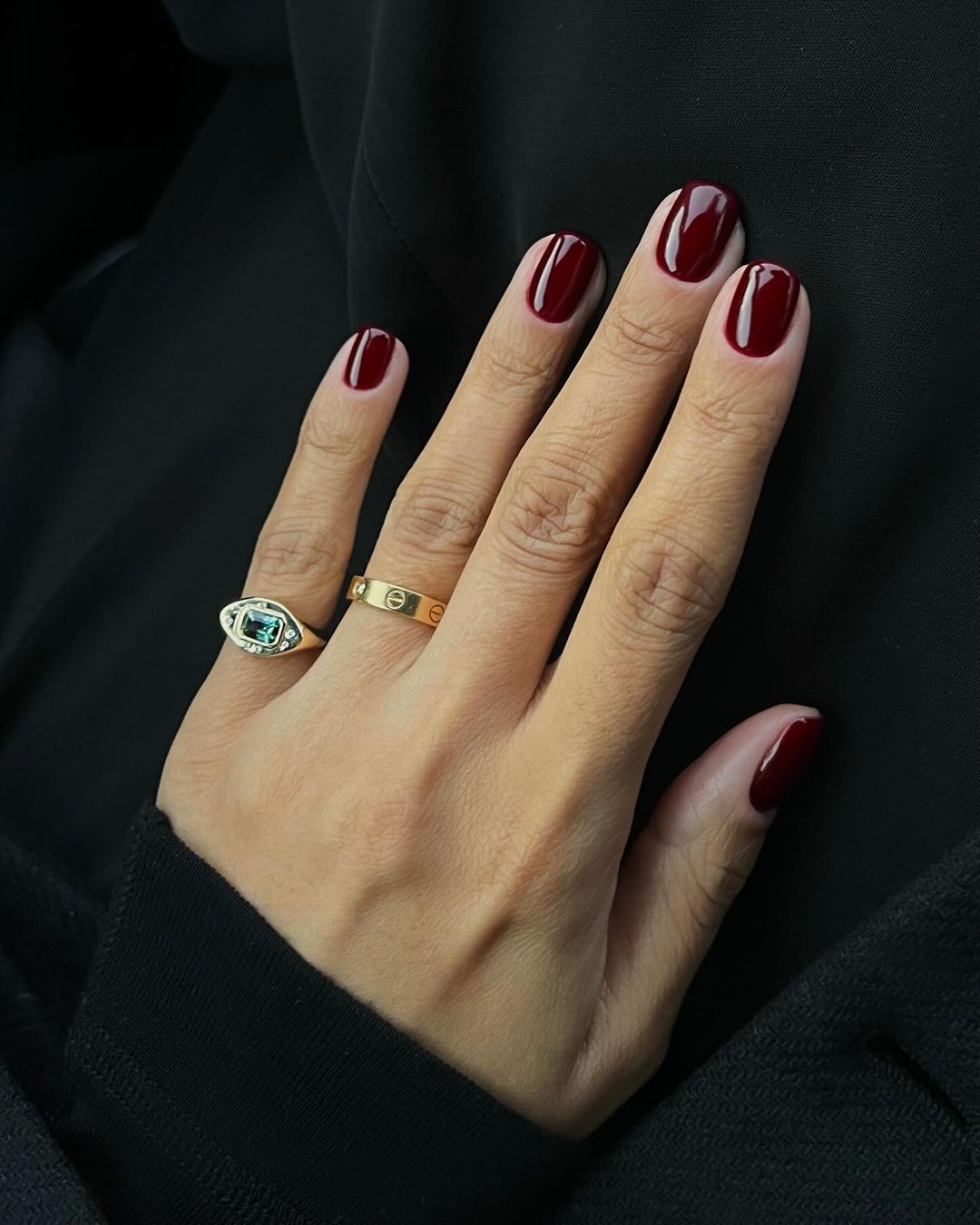 6 елегантних кольорів нігтів, які ніколи не вийдуть з моди і підходять усім жінкам
