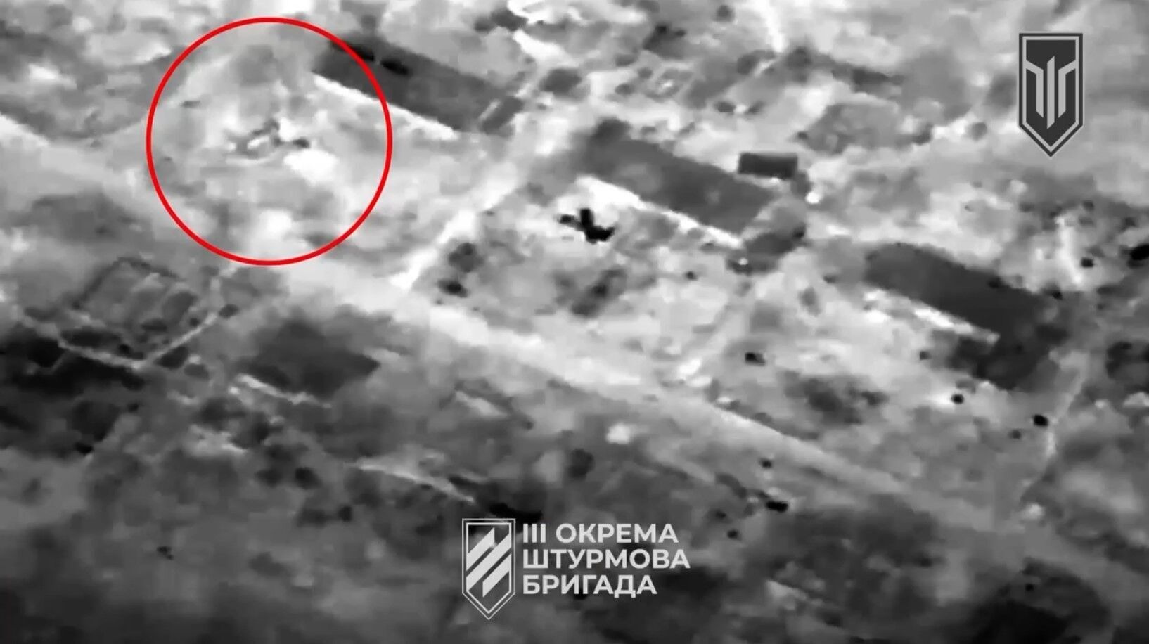 Работал рой ударных дронов: в Третьей штурмовой бригаде показали уничтожение артбатареи врага под Авдеевкой. Видео